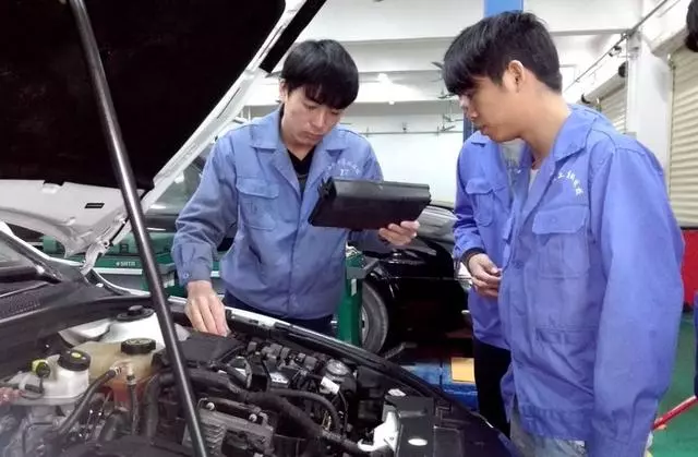 汽車出現這6個小毛病別大意,是大故障的前兆!