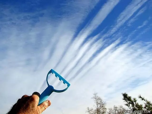 玩轉雲的借位照,想像力十足