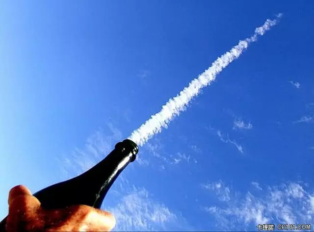玩轉雲的借位照,想像力十足