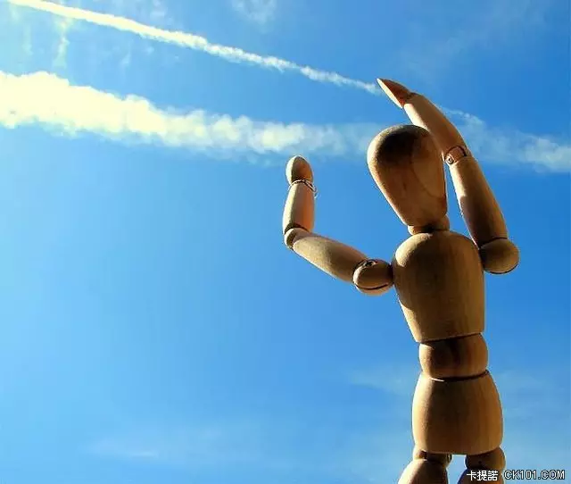 玩轉雲的借位照,想像力十足