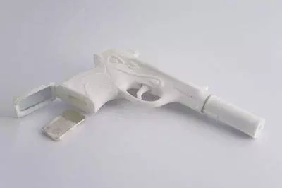 手槍裡隱藏著女生的收納品~