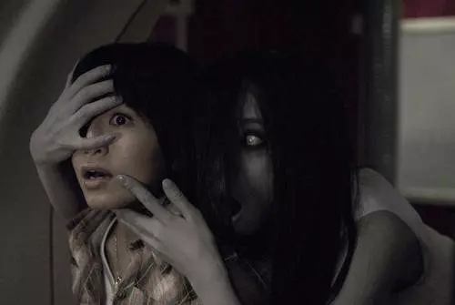 きゃりーぱみゅぱみゅ《咒怨頭》會不會突然多出另一隻......(驚)