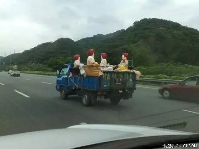 你確定你真的認識麥當勞叔叔,惡搞的恥力絕對超乎你的想像