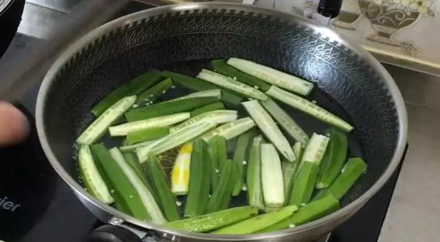 秋葵最好吃的做法,簡單易學,大人小孩都愛吃