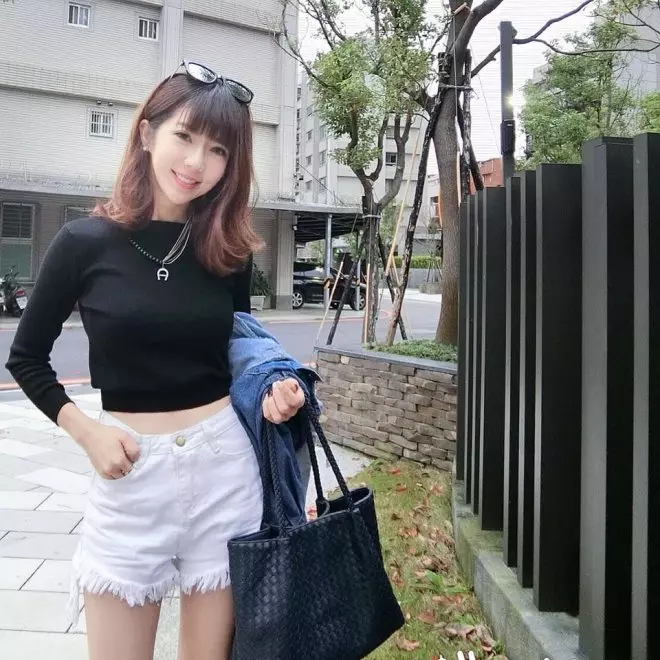 隔壁媽媽就算包緊緊還是讓人超分心!上衣一脫…風景美到受不了