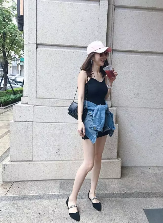 隔壁媽媽就算包緊緊還是讓人超分心!上衣一脫…風景美到受不了