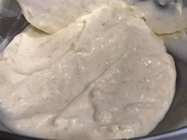 做甜品,掌握這個方法,教你調出「萬能」卡士達醬,配什麼都好吃