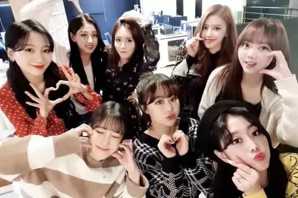 Lovelyz首次巡演「最終場在台灣」 八妞錄影送台粉：真的好想你們