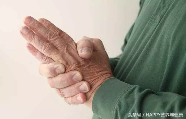 大拇指出現「這一信號」,是中風前兆!教你一套手指操如何預防中風!!