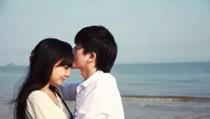 大方的婆婆說生男的給10萬紅包 女孩5000 結果孩子生下婆婆尷尬了