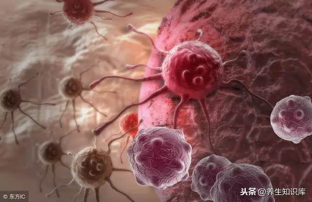 肺癌多是「拖」出來的,出現4種跡象,趁早就醫,尤其是這三類人