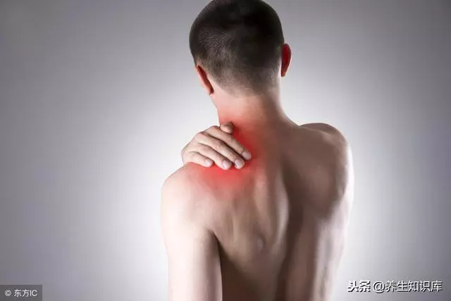 肺癌多是「拖」出來的,出現4種跡象,趁早就醫,尤其是這三類人