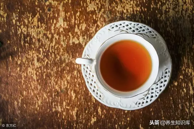 肺癌多是「拖」出來的,出現4種跡象,趁早就醫,尤其是這三類人