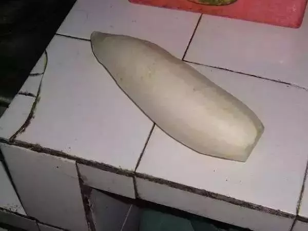 告訴你一個潤肺止咳的秘方,2個檸檬、一塊皮,每天吃一口,止咳又化痰、不易復發!