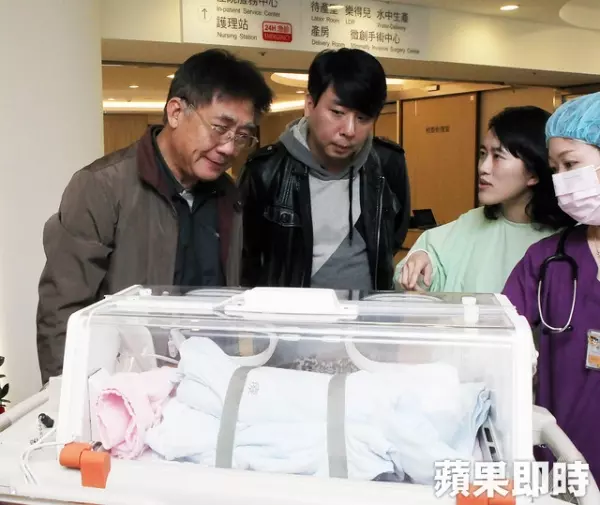 震驚!知名男主持人梁赫群傳隱瞞兒子病情,直到最後來不及才知道「沒呼吸」,崩潰大哭後現在竟...!