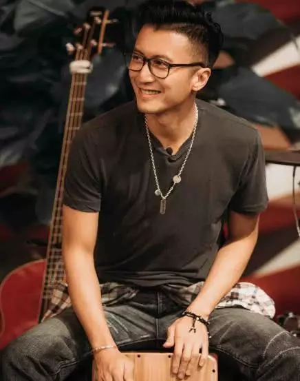 謝賢安慰孫子:不要恨你爸爸,謝振軒七個字讓謝賢流淚,謝霆鋒聽完低下了頭