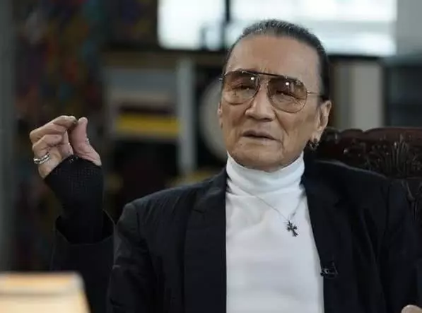 謝賢安慰孫子:不要恨你爸爸,謝振軒七個字讓謝賢流淚,謝霆鋒聽完低下了頭