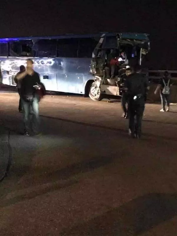 【新加坡大士關卡】工廠巴士剎車器失靈 女子被甩出車外墜橋,更有多人重傷!