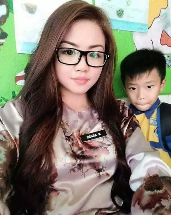 馬來西亞小學生曬班主任老師,個個顏值媲美網紅