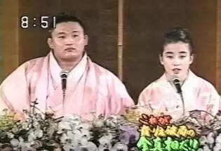 她17歲被親媽逼陪睡拍豔照!母親去世後她淡淡說了這樣的話!