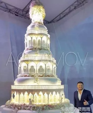 富二代花了「500萬做結婚蛋糕」,大家都罵奢侈!但蛋糕一推出來,全場被「美到目瞪口呆」!