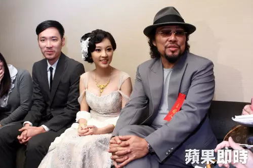 張菲「萌孫」曝光!包百萬大紅包給媳婦 直言「將10億家產留他們」孫女甜喊:最喜歡鬍子爺爺