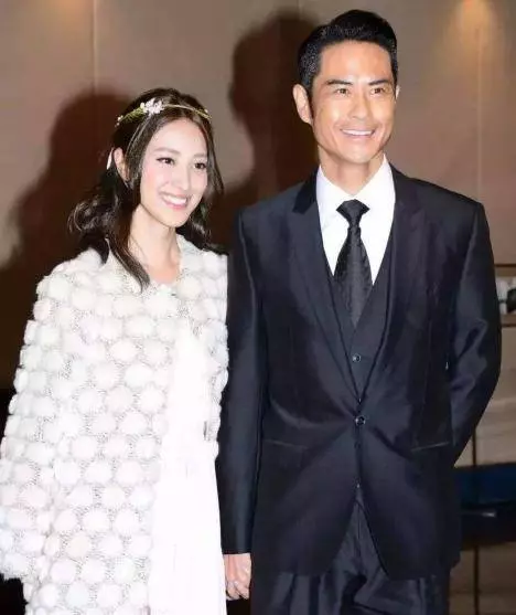 陳凱琳產子一周，眾閨蜜組團探望，她身材完美已經進入媽媽角色