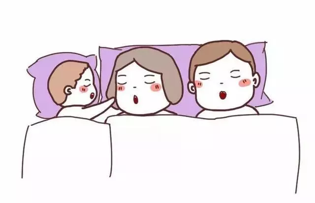 爸爸一邊去,在寶寶的眼裡,世界是大人的,但媽媽是自己的