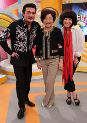 50歲李㼈驚傳婚姻亮紅燈!小嬌妻淚訴已經很累了,真的沒力氣再「辦事情」,好男人李㼈難得動怒
