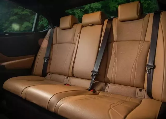 揭秘:汽車坐起來舒不舒服?明白這幾點,一眼就能看出好壞