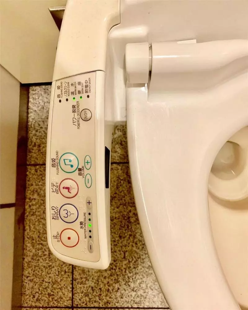 貼心到太誇張!23個「讓你想立馬移民日本」的生活小物 「一次性口紅」隨時補色不佔空間