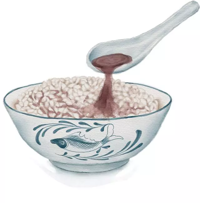 這家飯店只有米飯配醬油,卻不僅高朋滿座還有人站在門口吃?