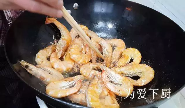 大蝦又出新吃法,教你簡單一做,比清蒸紅燒還好吃,全家都搶著吃