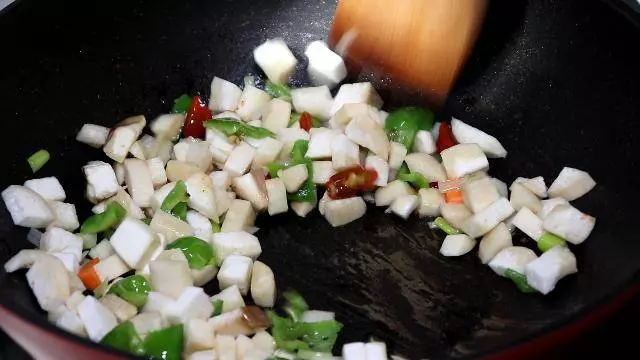 杏鮑菇新做法,又香又入味,口感比肉好,每次做兩盤都不夠吃!