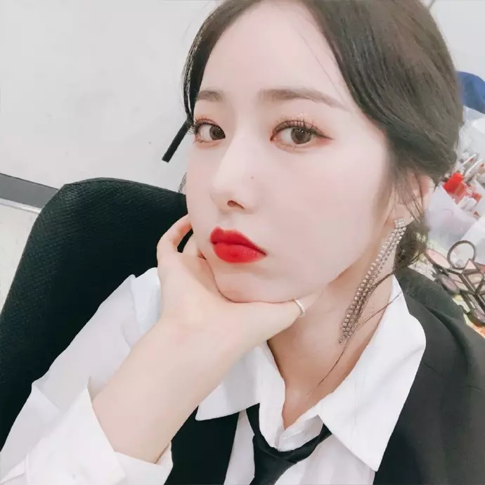 [GFRIEND][分享]190228 慕了好看的人就連證件照也都這麼好看！