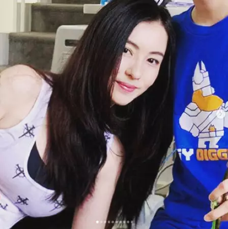 【被三王子生父拋棄?】張柏芝深夜發文:沒有誰能成為永遠的支柱,現場混亂驚現剪刀!!!