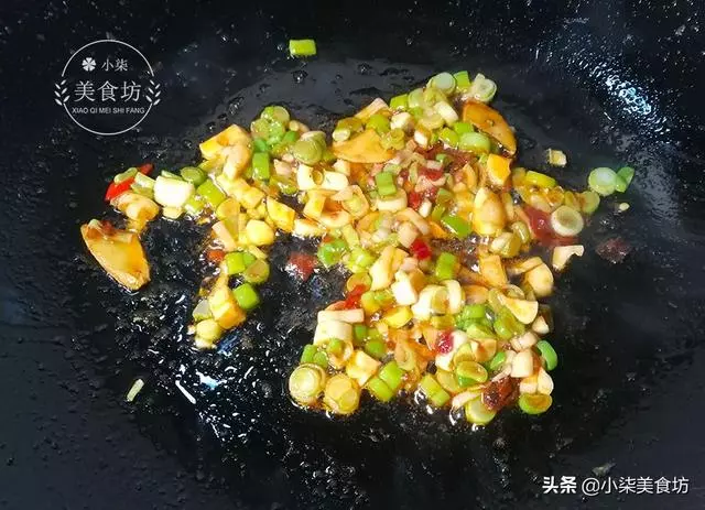 雞蛋打在豆腐里,這道菜火了,做法超級簡單,好吃的快要飛起來了