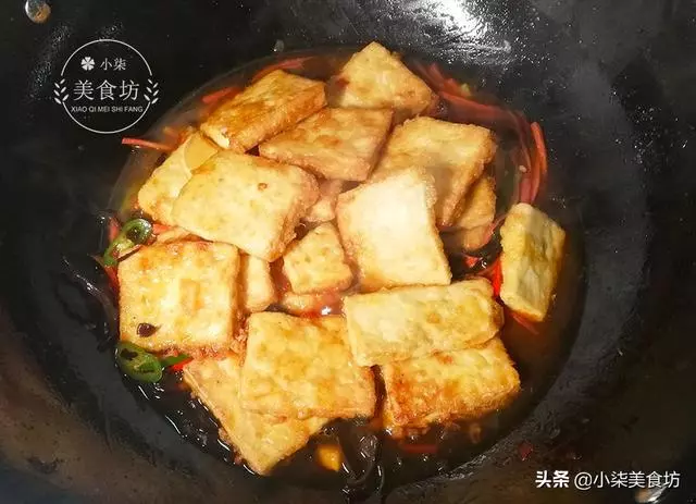 雞蛋打在豆腐里,這道菜火了,做法超級簡單,好吃的快要飛起來了