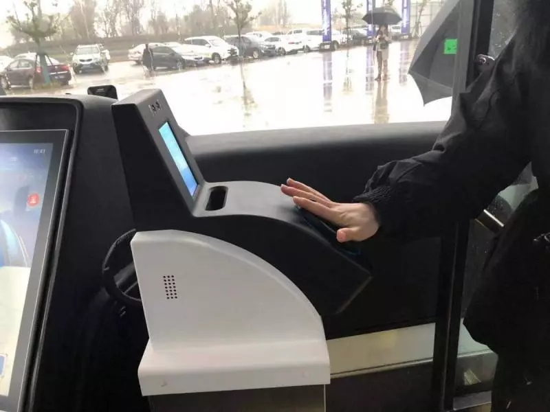 無人駕駛公交車在南昌亮相!無人駕駛真的來了?!