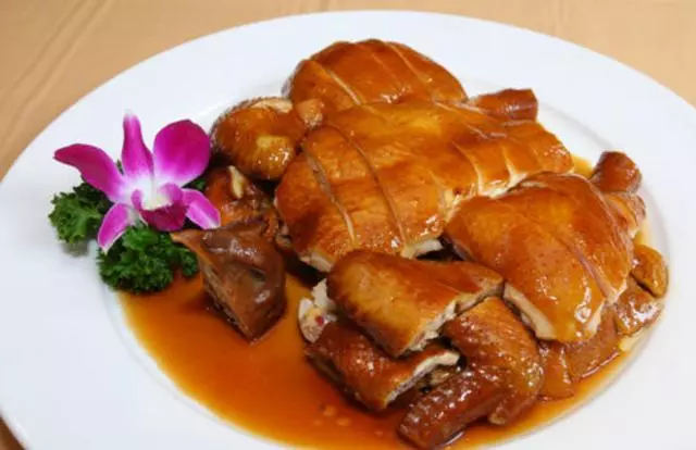 廣東名菜豉油雞這樣做,方法簡單,味道超好,我家餐餐少不了!