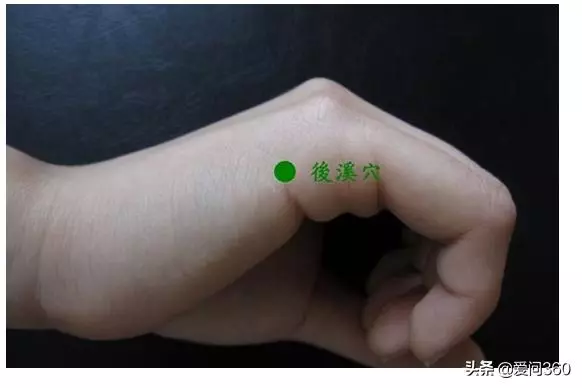 上了50歲就易得肩周炎,按摩手掌穴位幫你緩解疼痛