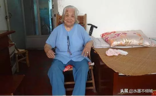 婆婆:我只養兒子不看孫子,5年後,媳婦:養老院大門開著呢