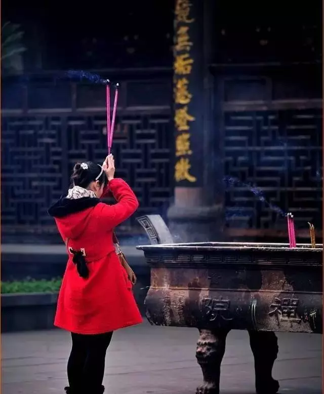 拜拜時,萬萬不能和佛祖說「這兩句話」,切記