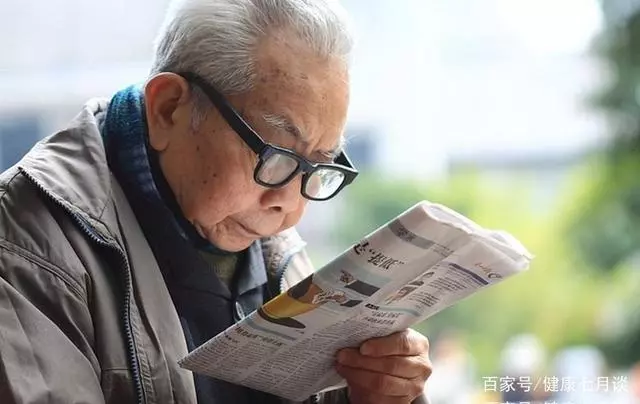 「江姐」40年前患癌,術後堅持做4事,不吃1種食物,98歲依然健康