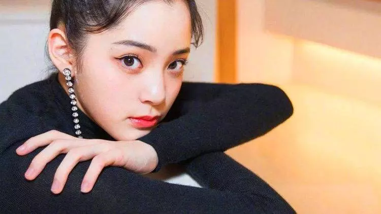 結婚24年從未吵過架,懷孕7次生下3個女兒,今女兒成一線明星!