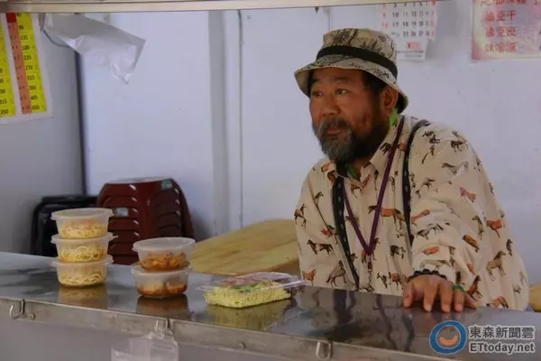 趙舜走後妻子「樂觀扛千萬債獨養2女」 聽障女兒上成大「希望爸爸驕傲」 全家努力生活不讓他擔心