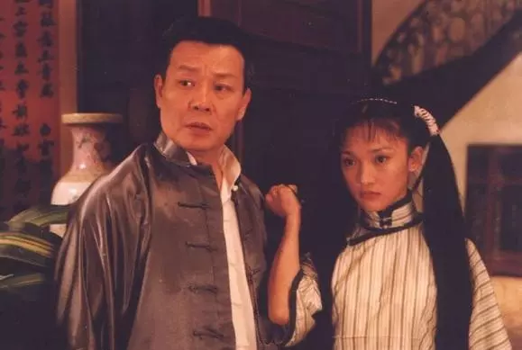 64歲寇世勳和「2個老婆近照」遭曝光!坦言:「太累了,下輩子不會再娶2個老婆」!