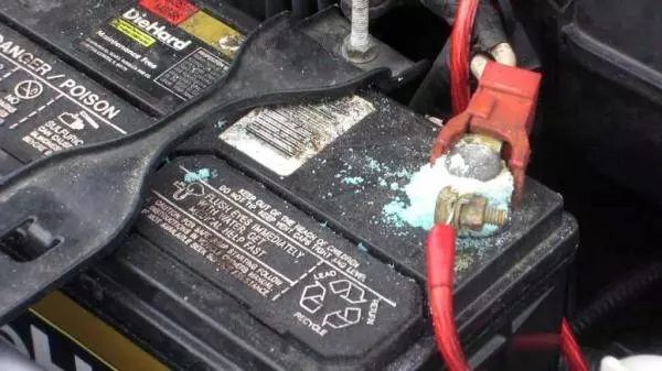 汽車電池很快就壞,是因為你犯了這些!90%的人都中招!