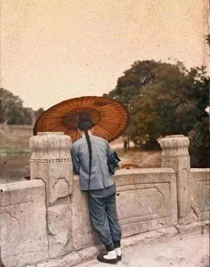 一位法國人在110年前,拍下了當時的清朝,跟我們認識的完全不一樣,別再被影視劇騙了