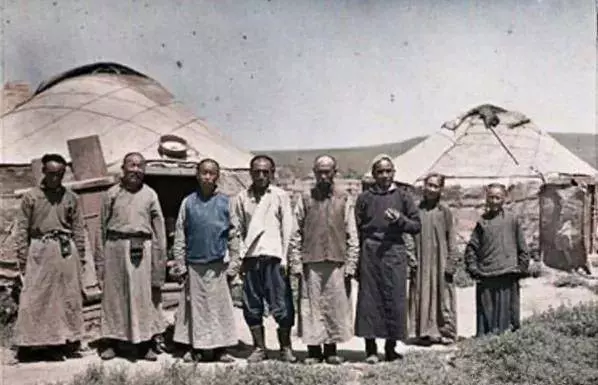 一位法國人在110年前,拍下了當時的清朝,跟我們認識的完全不一樣,別再被影視劇騙了